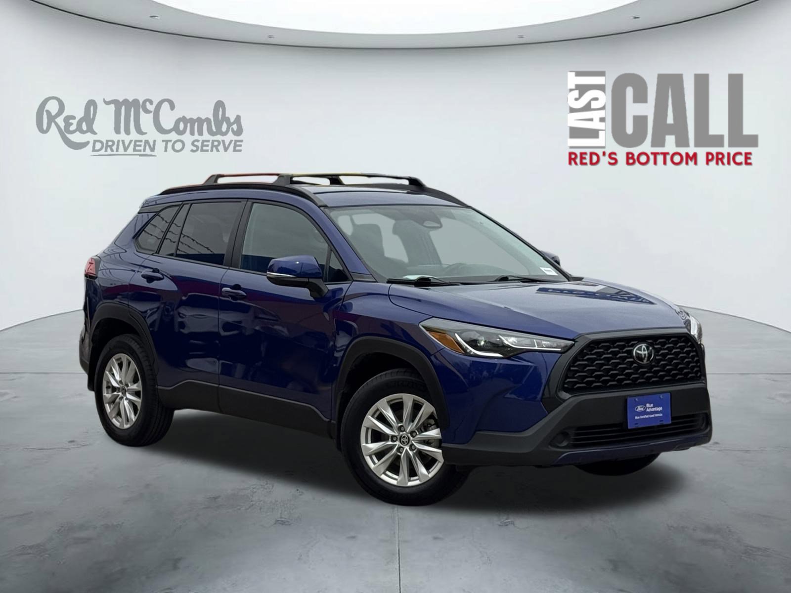 Used 2024 Toyota Corolla Cross LE image 1