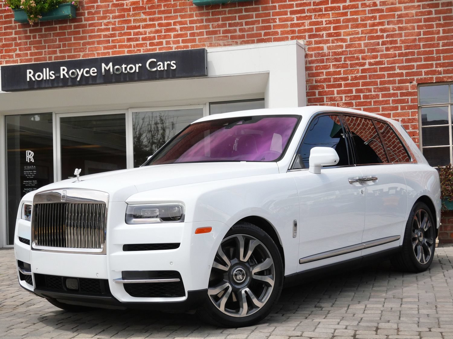 Used 2024 Rolls-Royce Cullinan w/ Cullinan Package