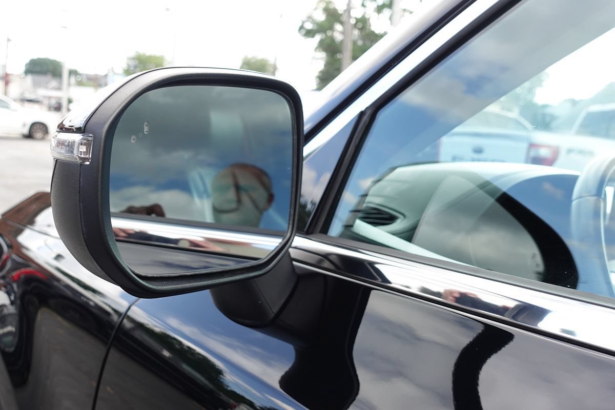 Used 2020 Kia Telluride LX AWD/4WD image 14