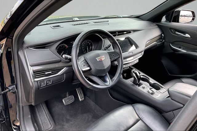 Used 2022 Cadillac XT4 Sport w/ Comfort Package FWD image 11