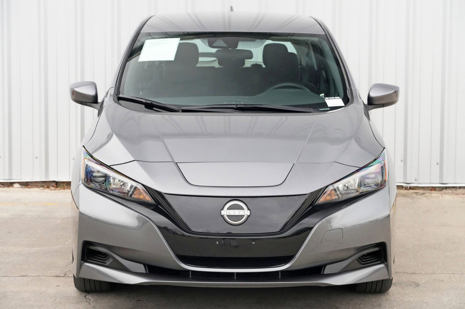 Used 2025 Nissan Leaf S image 36