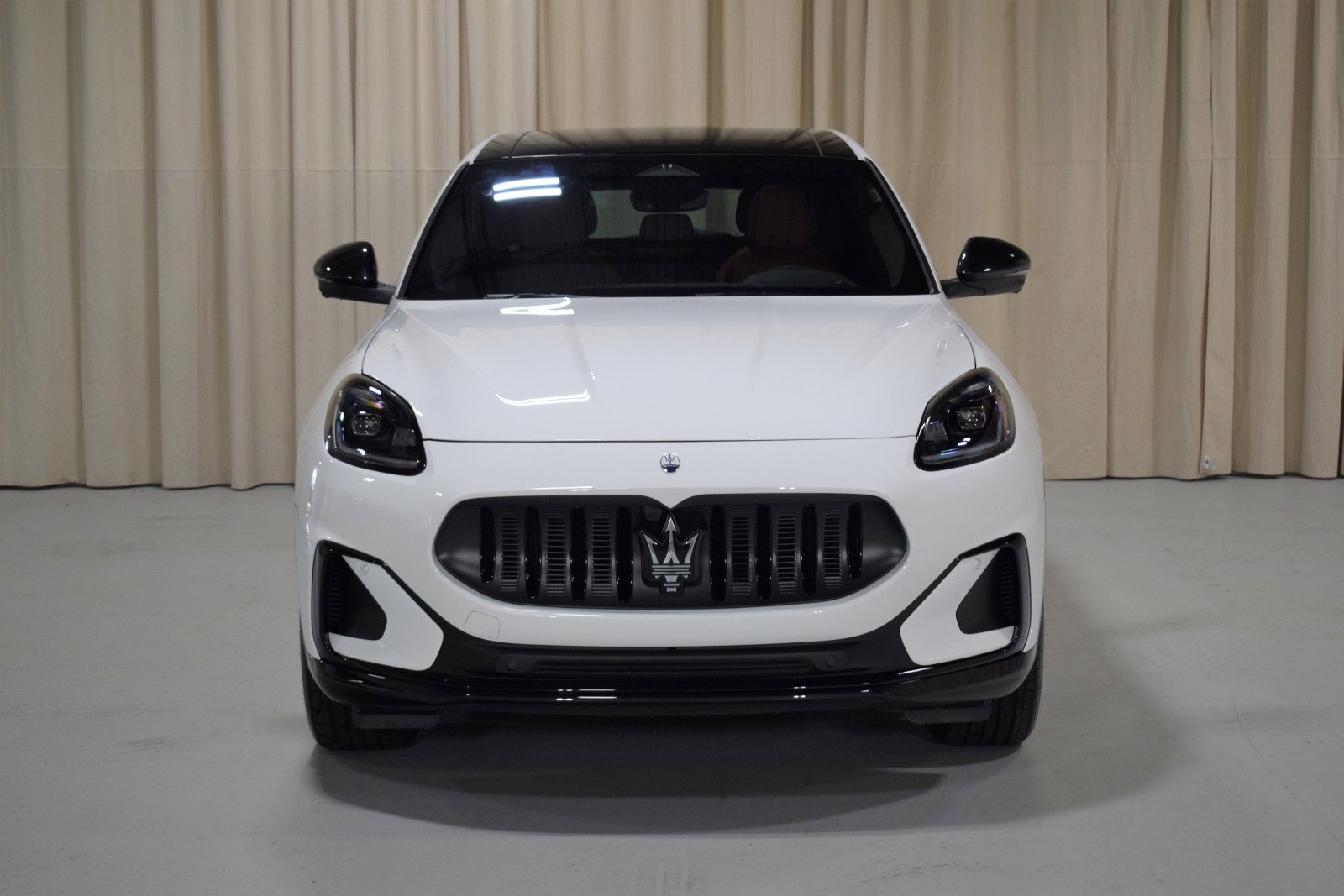 New 2025 Maserati Grecale Folgore image 9