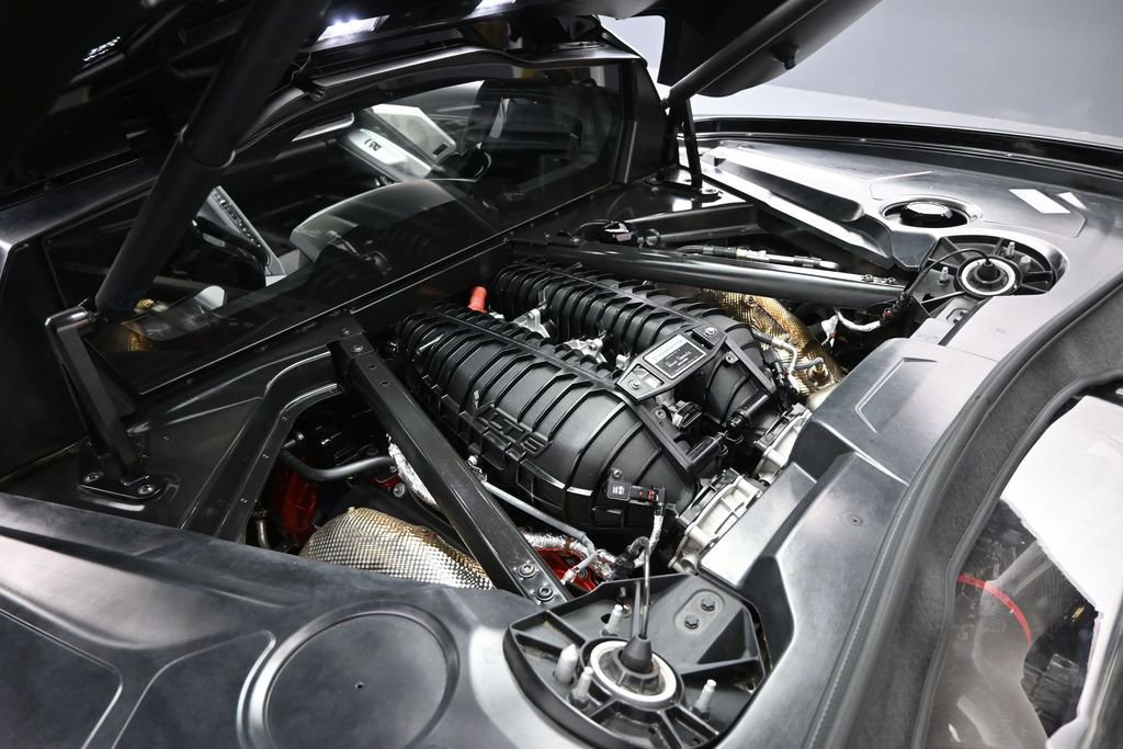 Used 2023 Chevrolet Corvette Z06 w/ Engine Appearance Package RWD image 28