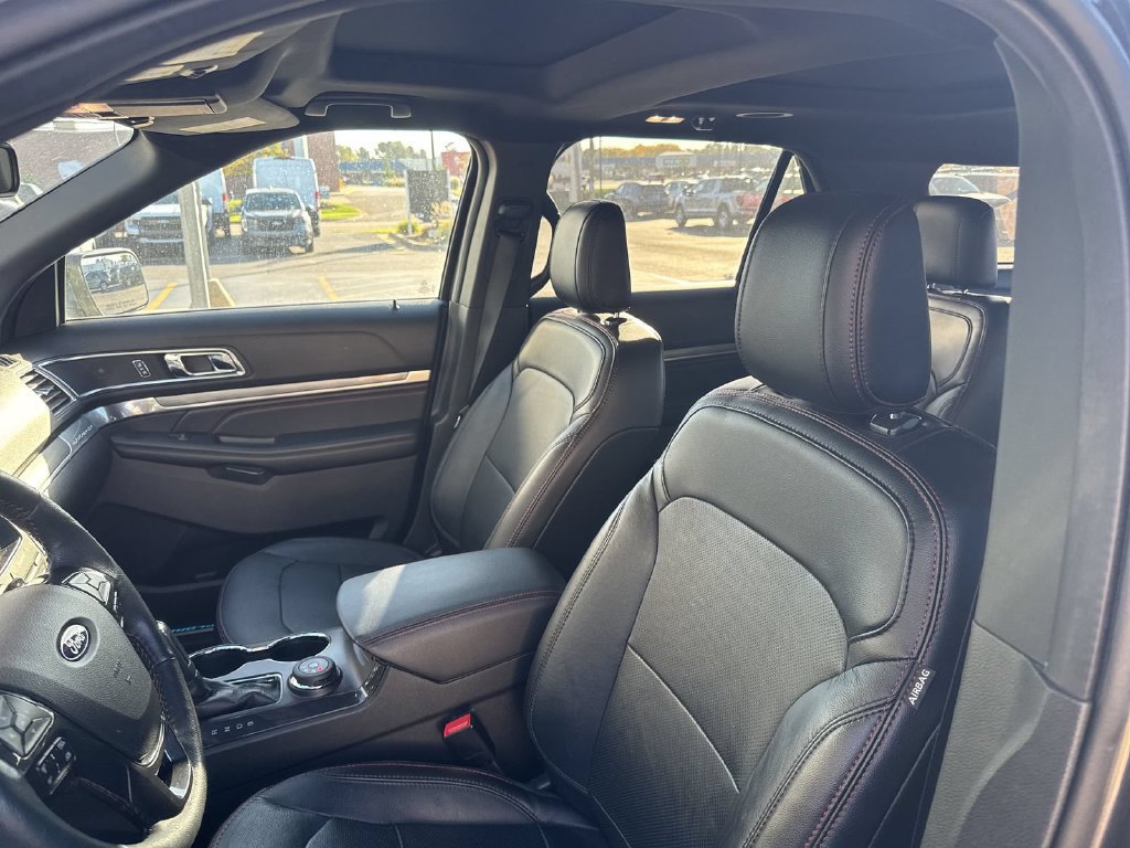 Used 2019 Ford Explorer Sport AWD/4WD image 9