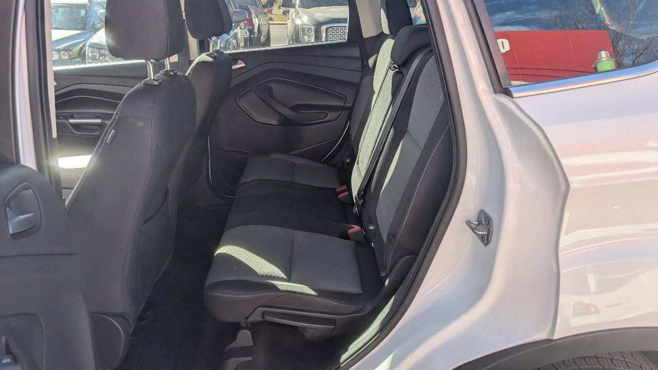 Used 2017 Ford Escape SE image 10