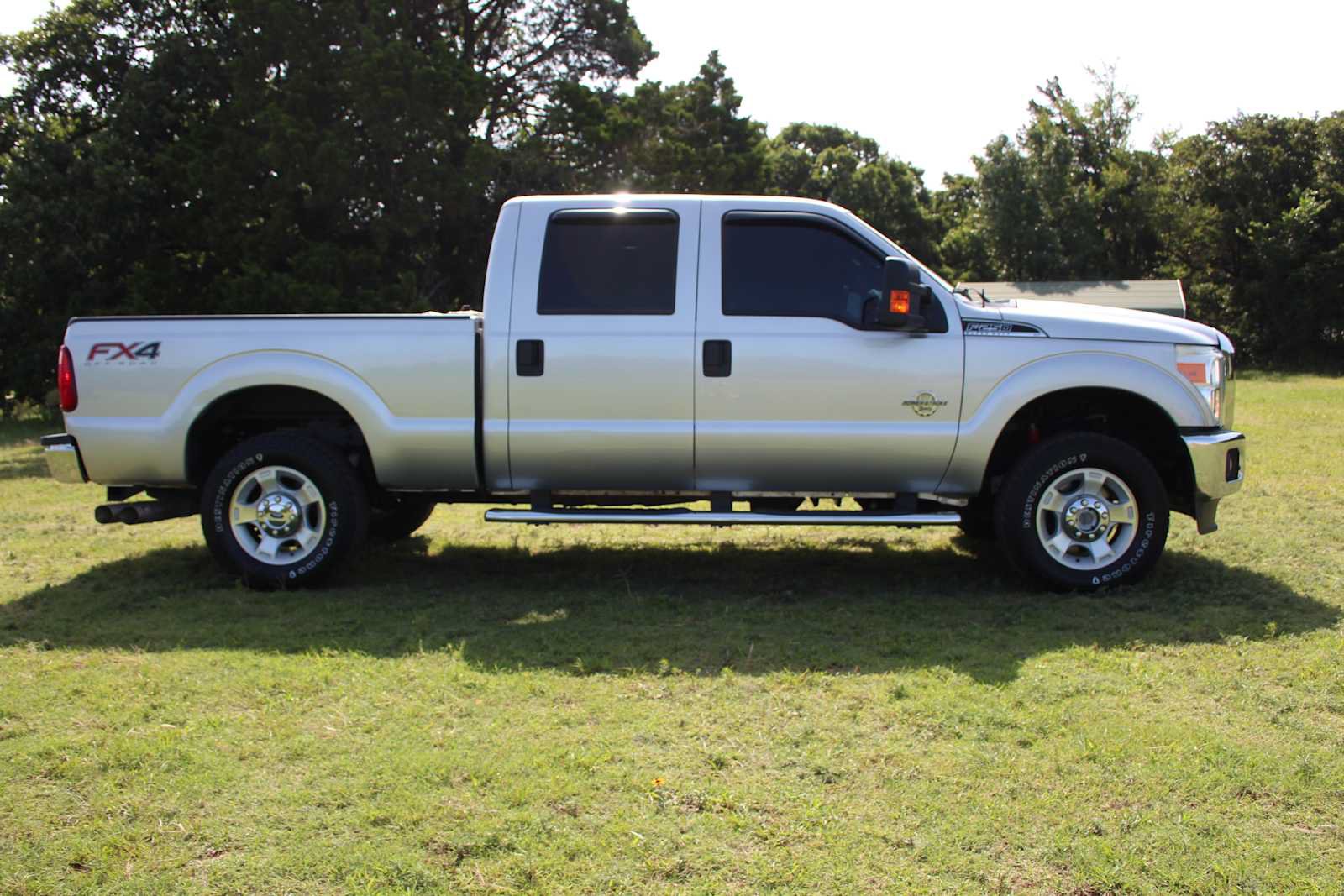 Used 2016 Ford F250 XLT w/ XLT Value Package AWD/4WD image 16