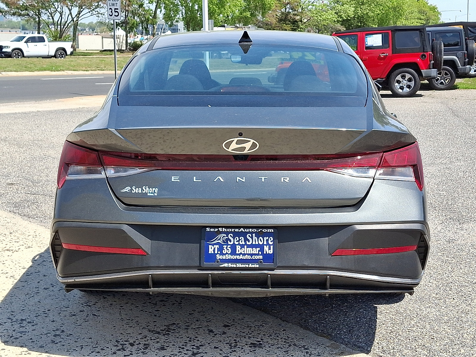 Used 2024 Hyundai Elantra SEL FWD image 6