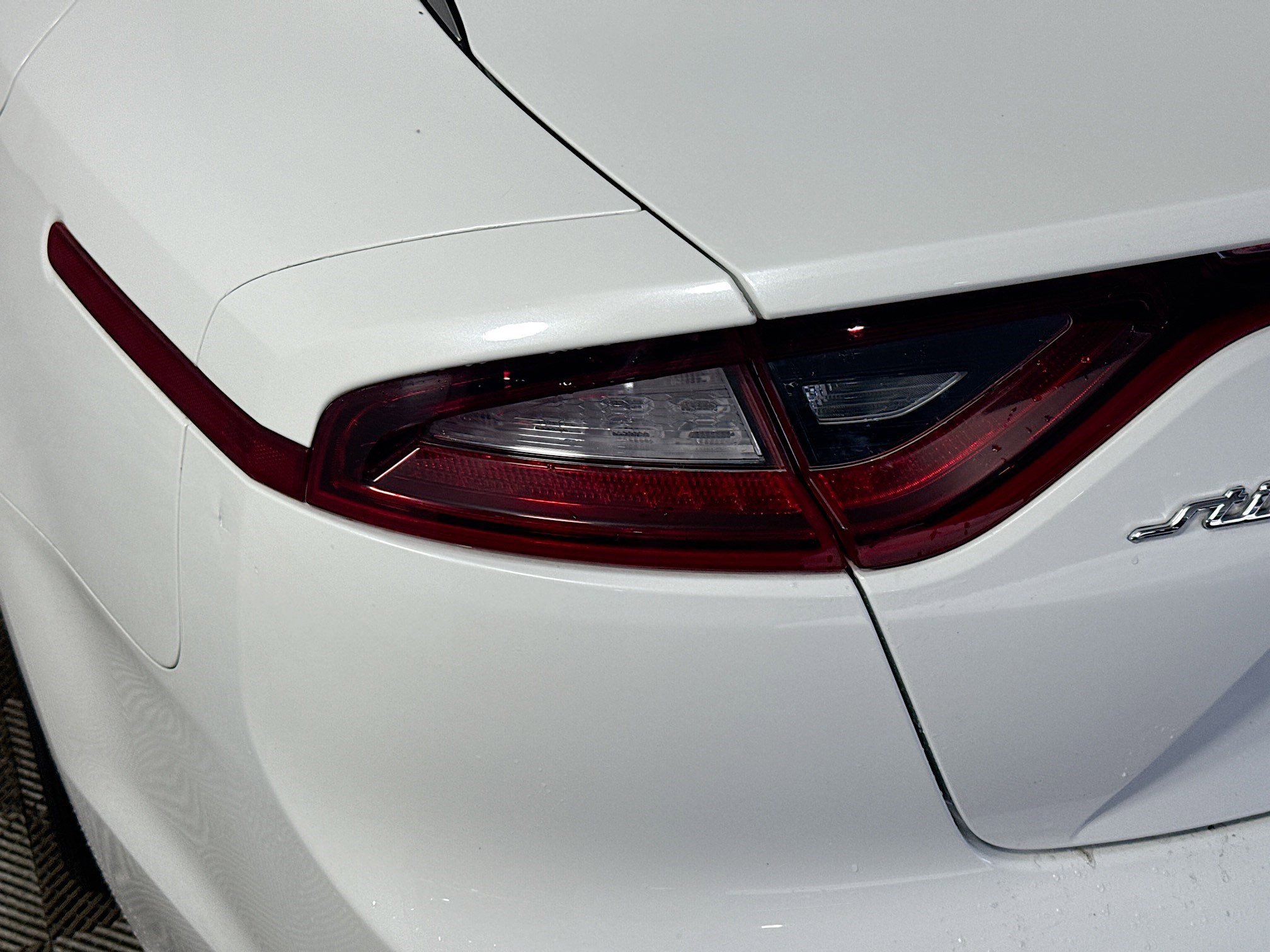 Used 2018 Kia Stinger Premium image 34