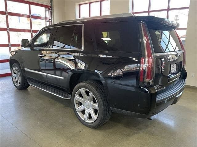 Used 2020 Cadillac Escalade Luxury AWD/4WD image 5