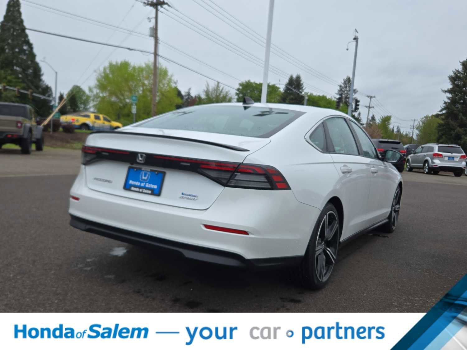 Used 2023 Honda Accord Sport image 4