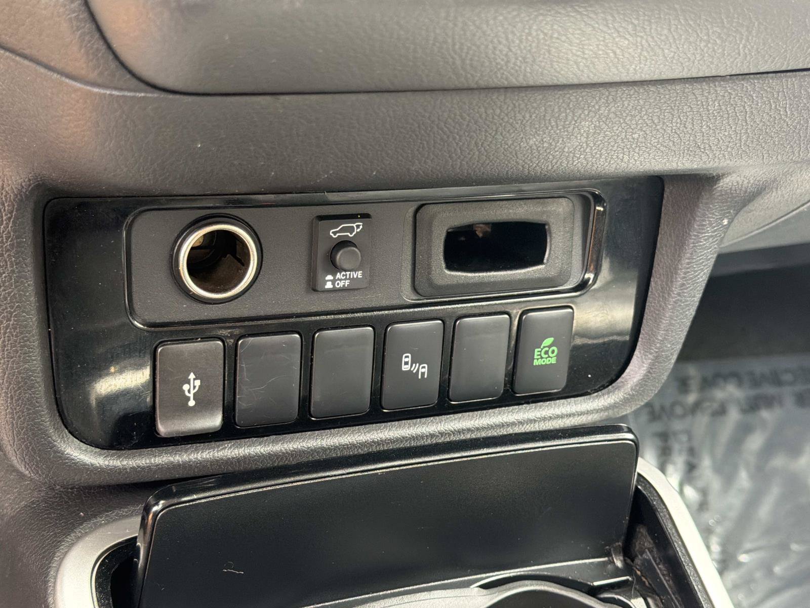 Used 2020 Mitsubishi Outlander SEL FWD image 23