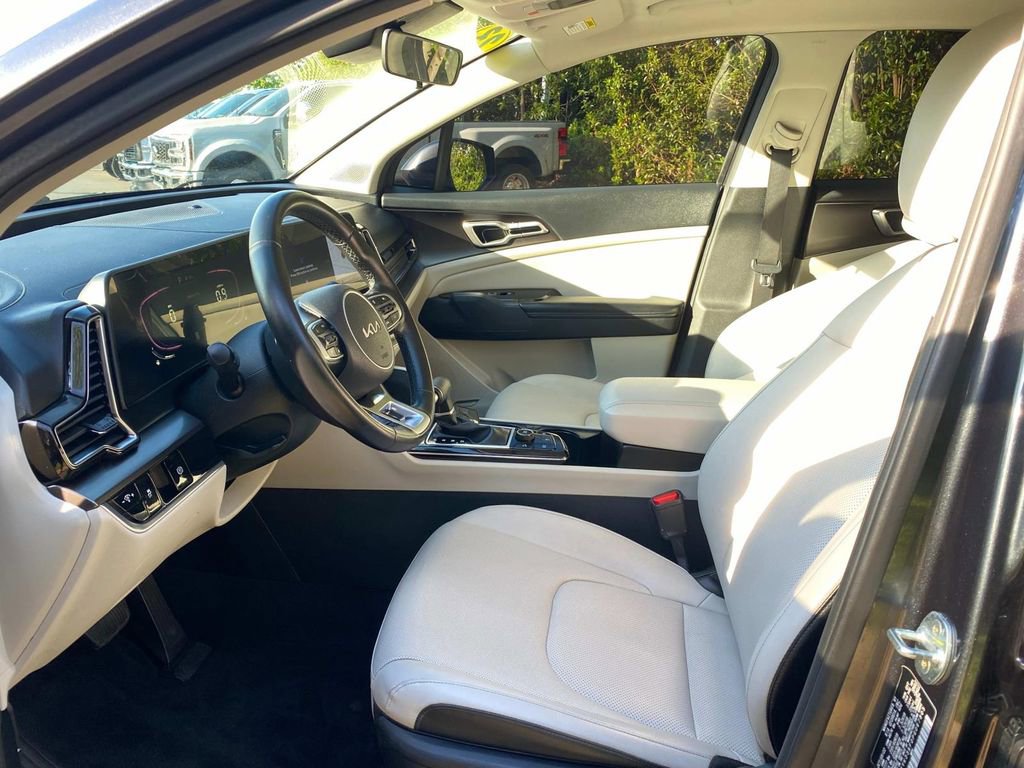 Used 2023 Kia Sportage EX FWD image 10