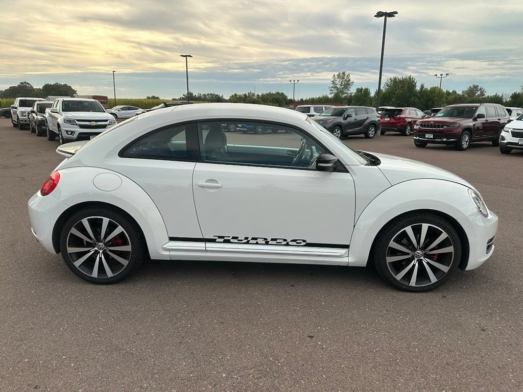 Used 2012 Volkswagen Beetle Launch Edition FWD image 32