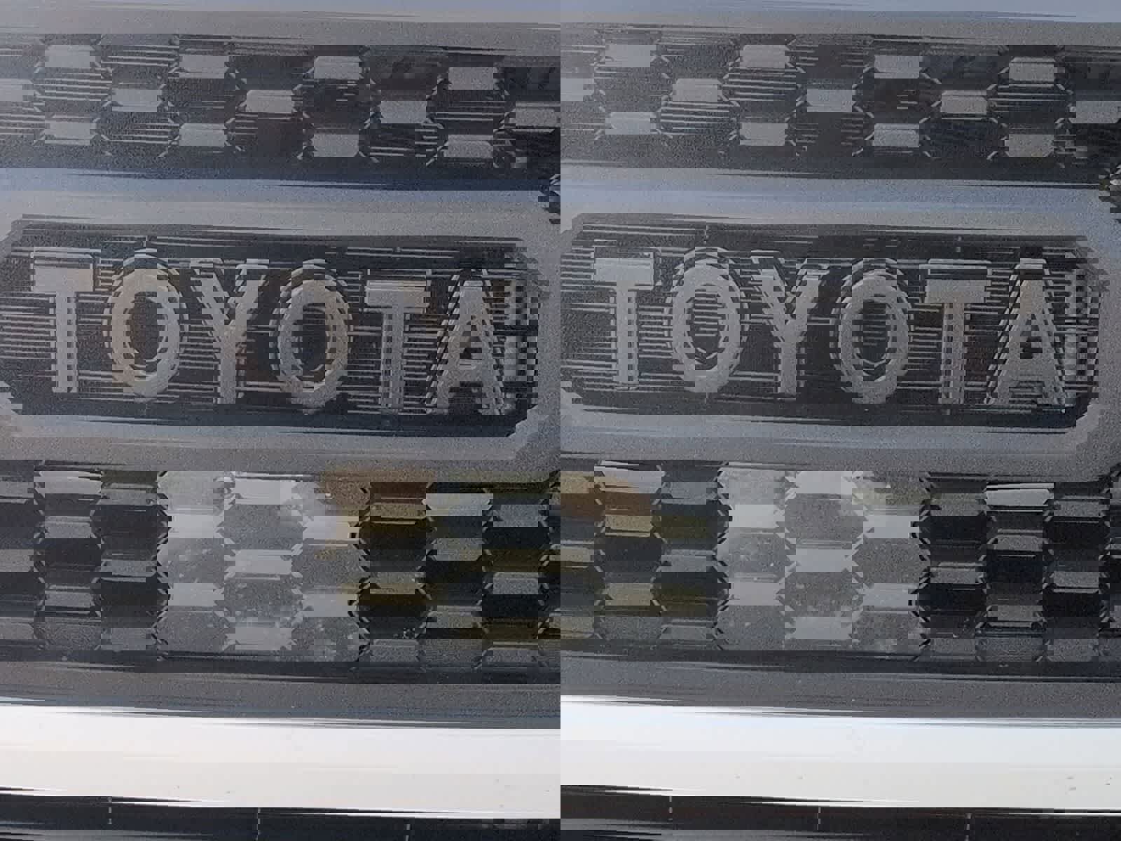 Used 2023 Toyota Tacoma TRD Off-Road image 12