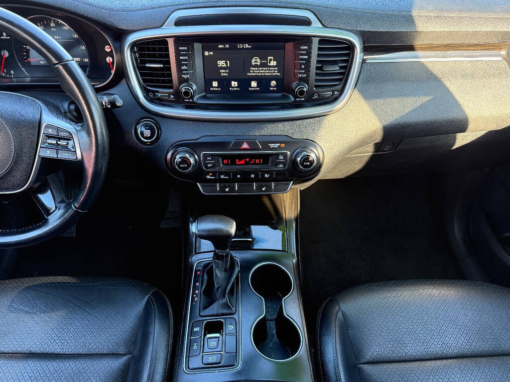 Used 2020 Kia Sorento EX image 23