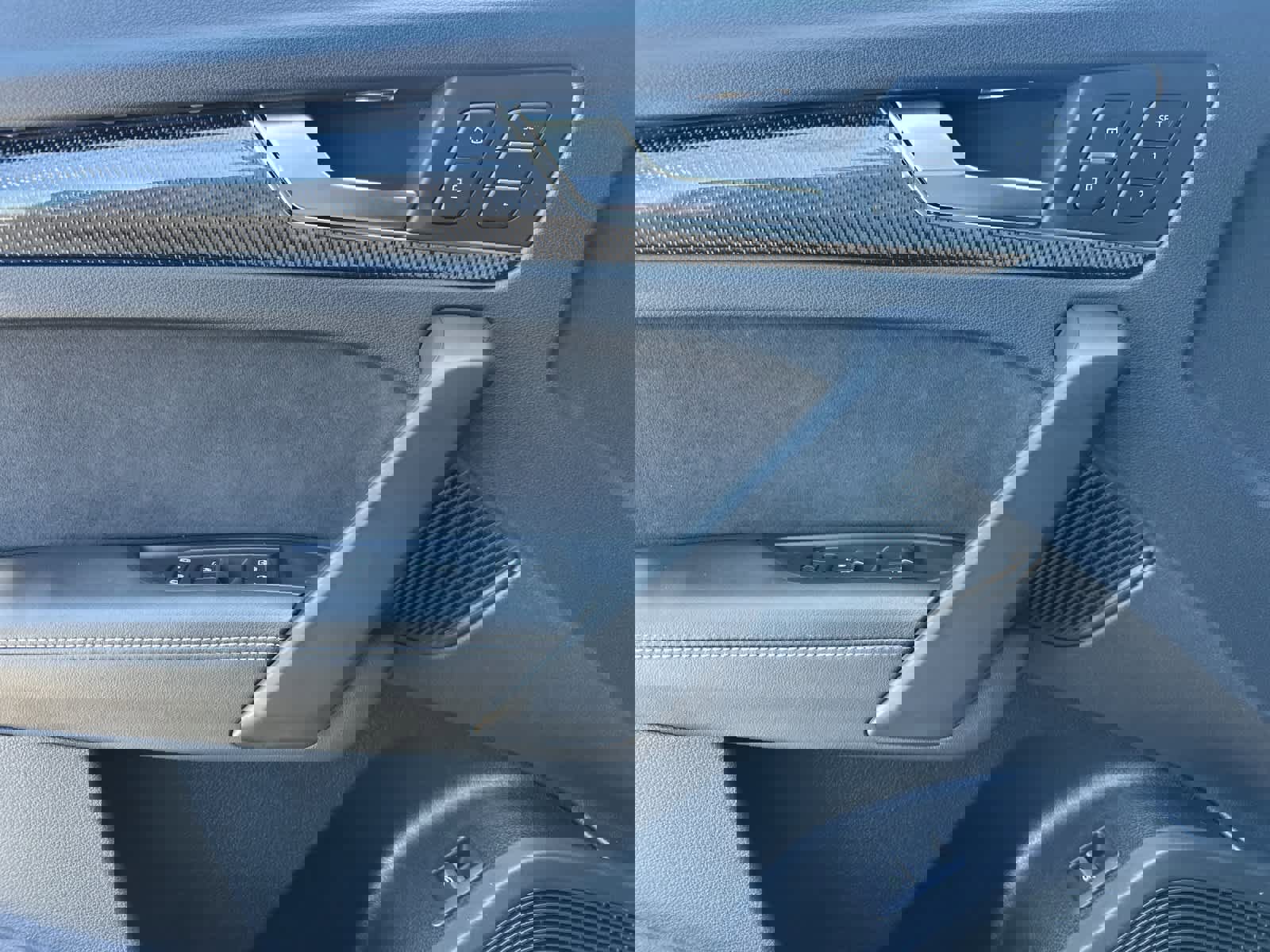 Used 2023 Audi SQ5 Prestige w/ Prestige Package image 12