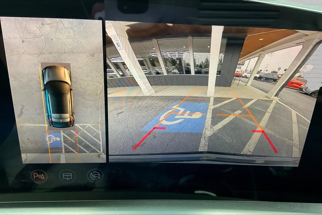 Used 2024 Cadillac Lyriq Sport RWD image 13