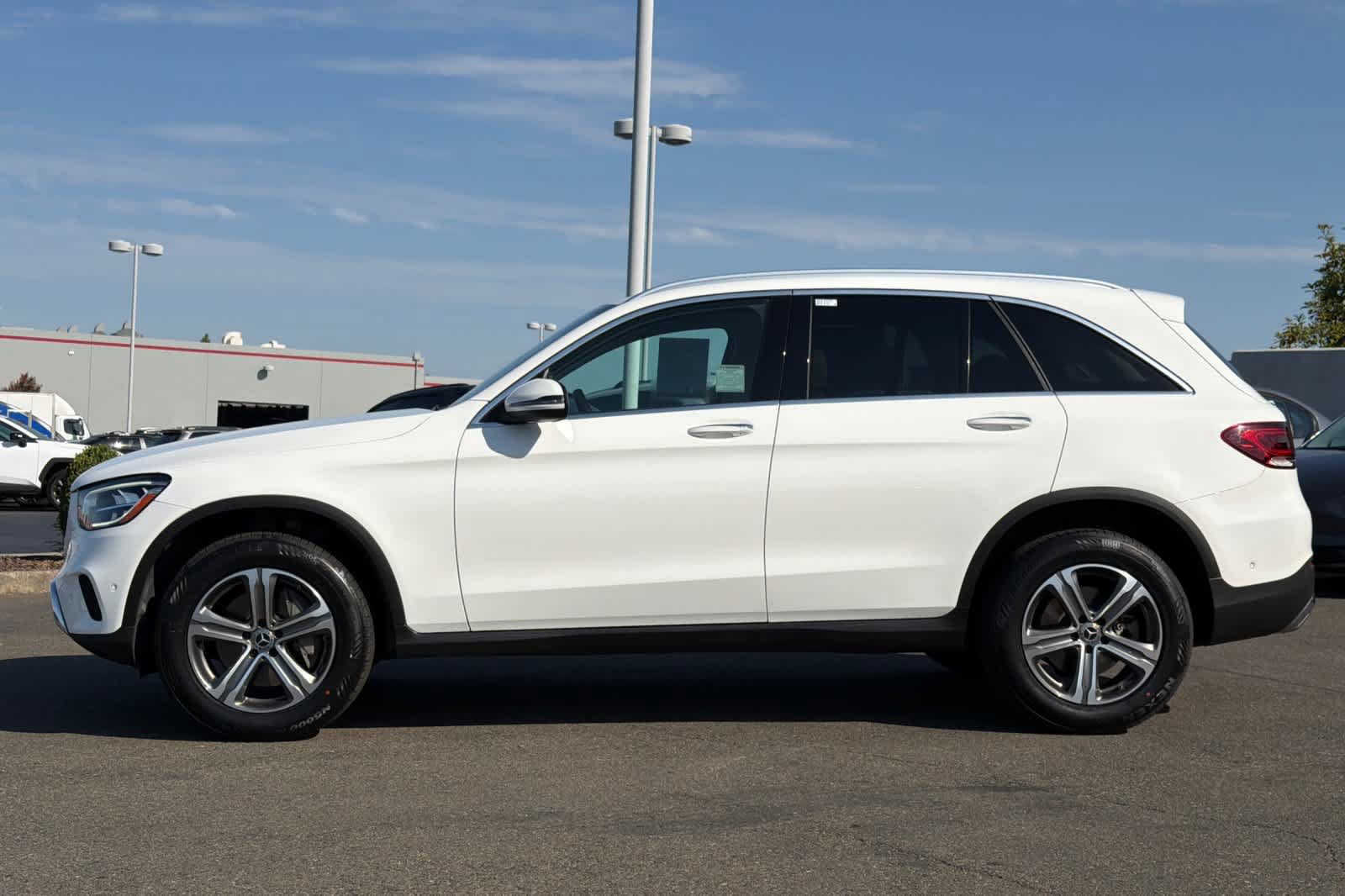 Used 2022 Mercedes-Benz GLC 300 4MATIC image 9
