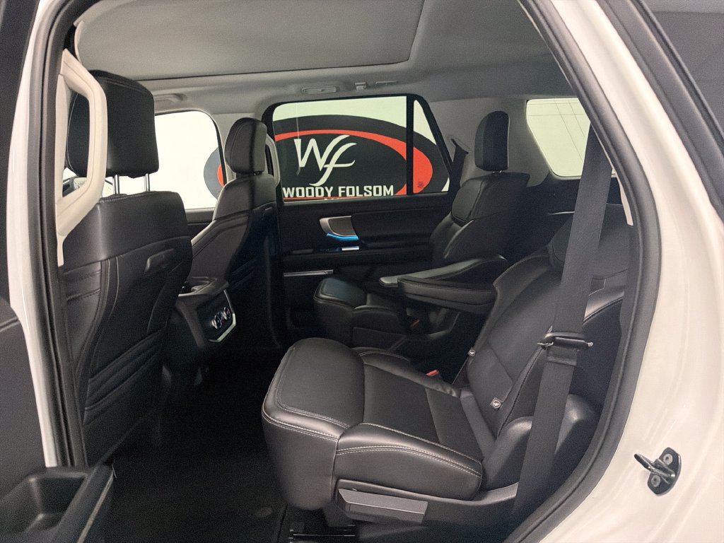 Used 2025 Ford Expedition Platinum AWD/4WD image 15