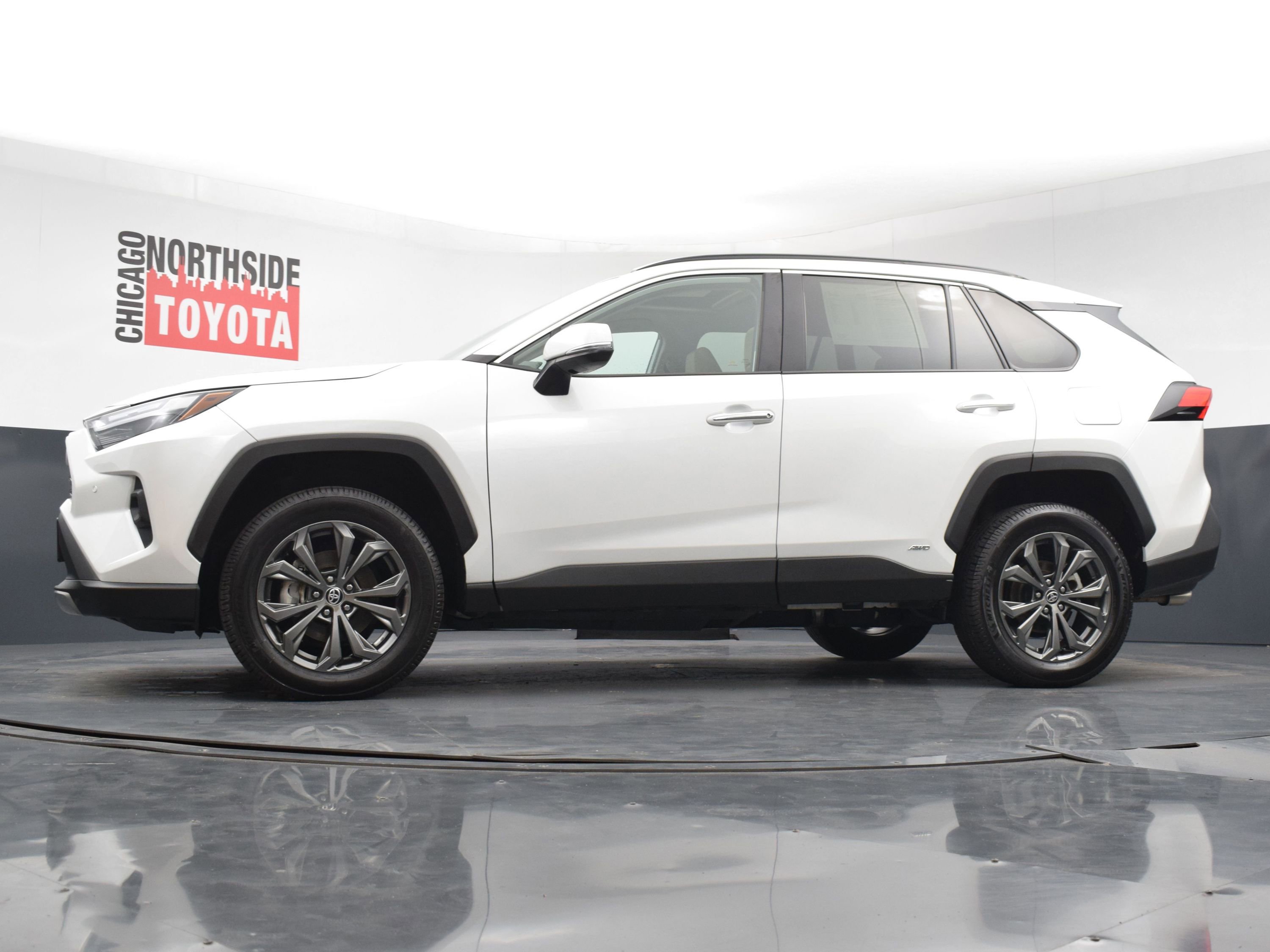 Used 2023 Toyota RAV4 Limited w/ Limited Grade Weather Package AWD/4WD image 31