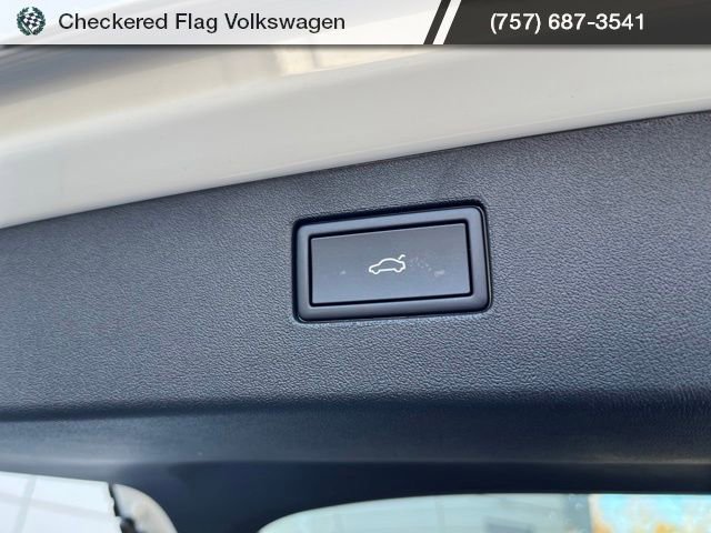 New 2026 Volkswagen Tiguan SE image 32