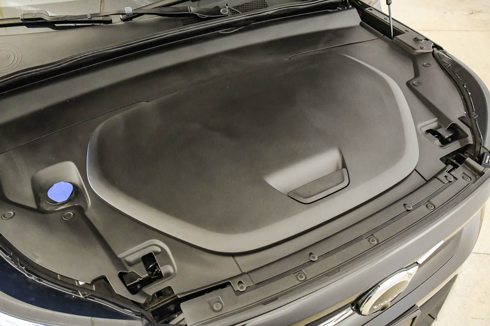 Certified 2023 Volvo C40 P8 Recharge Plus image 25