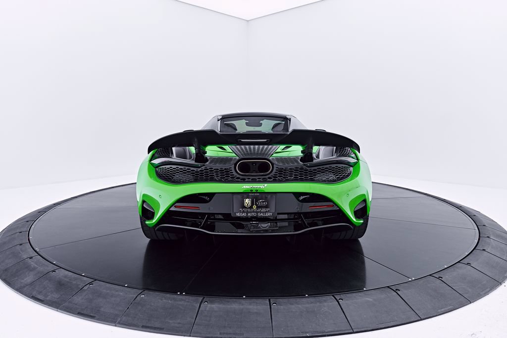 Used 2025 McLaren 750S Spider RWD image 18