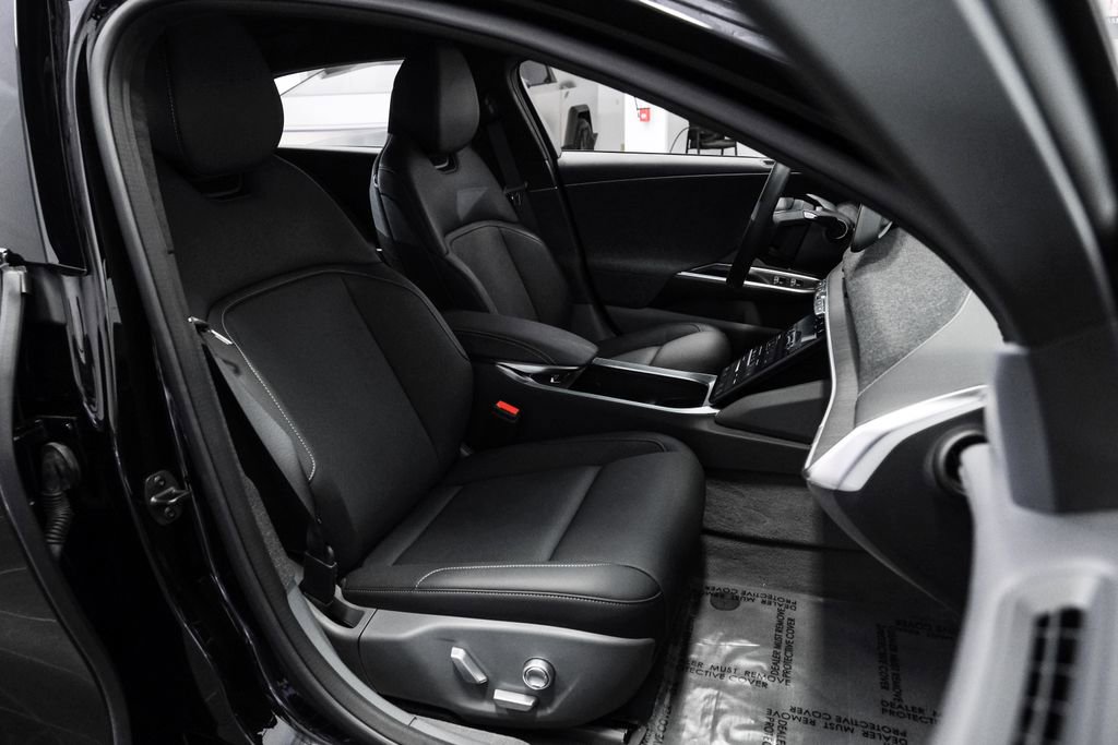 Used 2023 Lucid Air Pure image 37