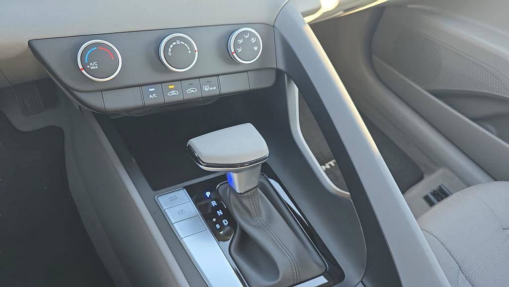 New 2026 Hyundai Elantra SE w/ Cargo Package FWD image 21
