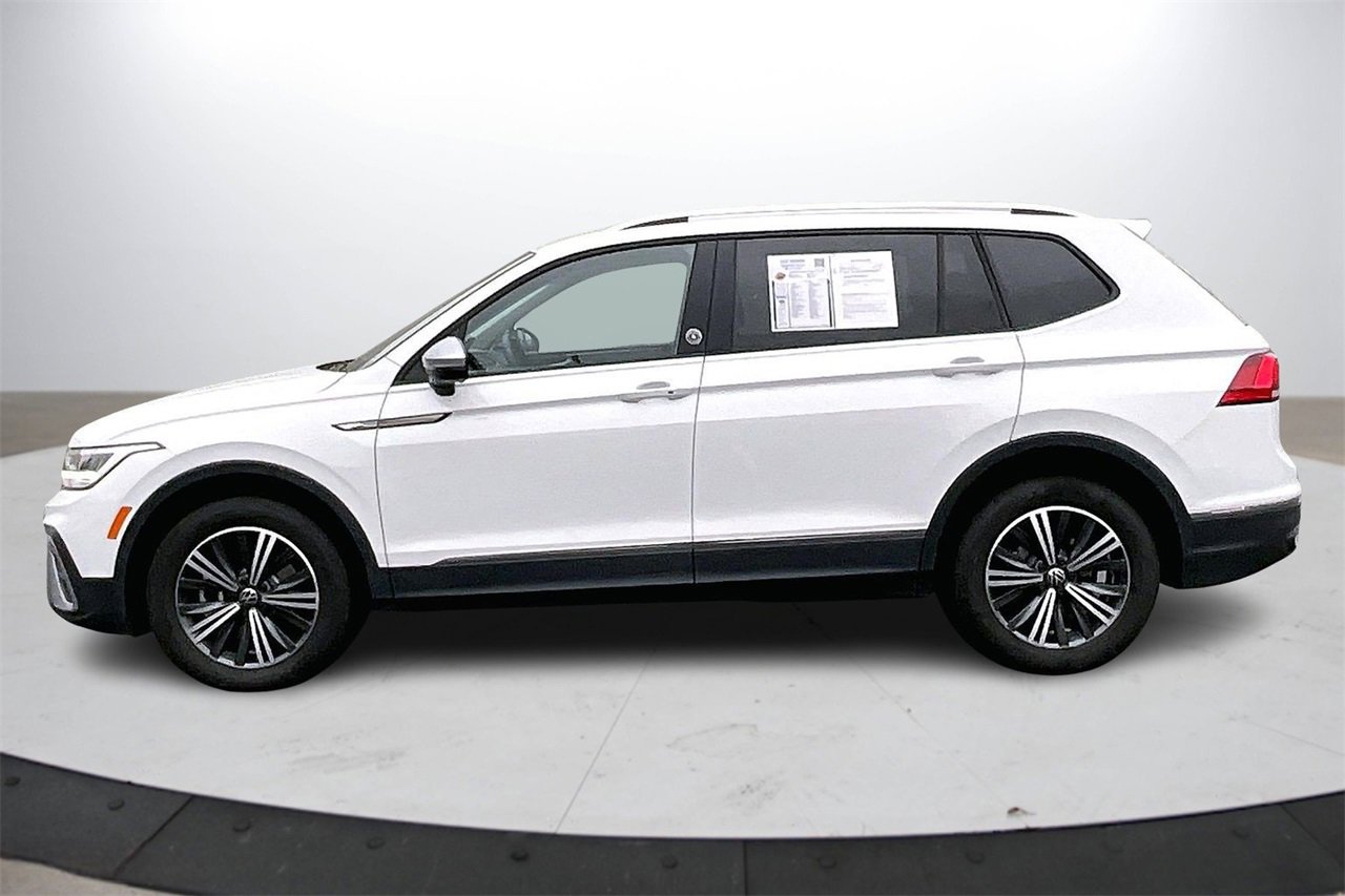 Used 2024 Volkswagen Tiguan SE image 5