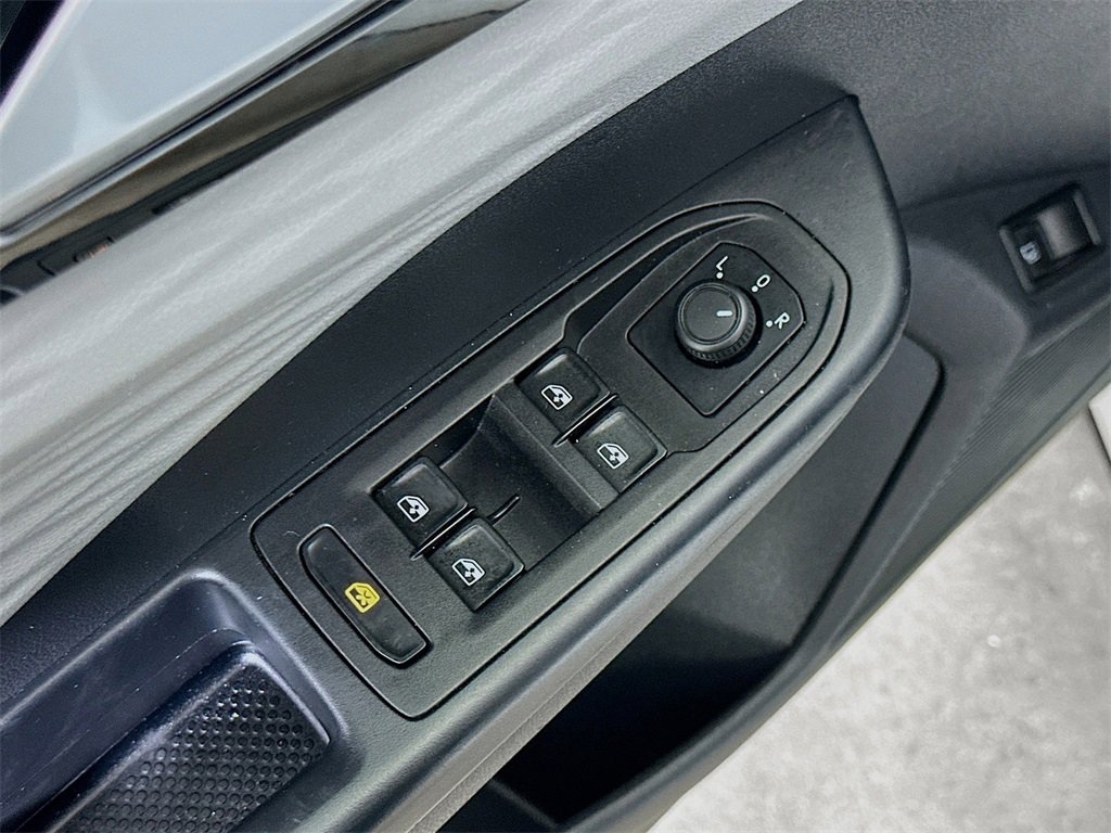 Used 2022 Volkswagen Taos S image 20