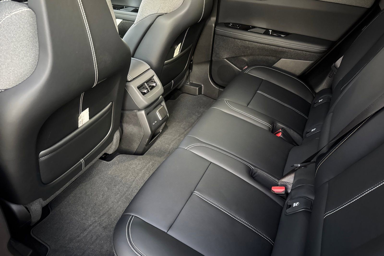 Certified 2025 Cadillac Optiq Luxury 1 image 13