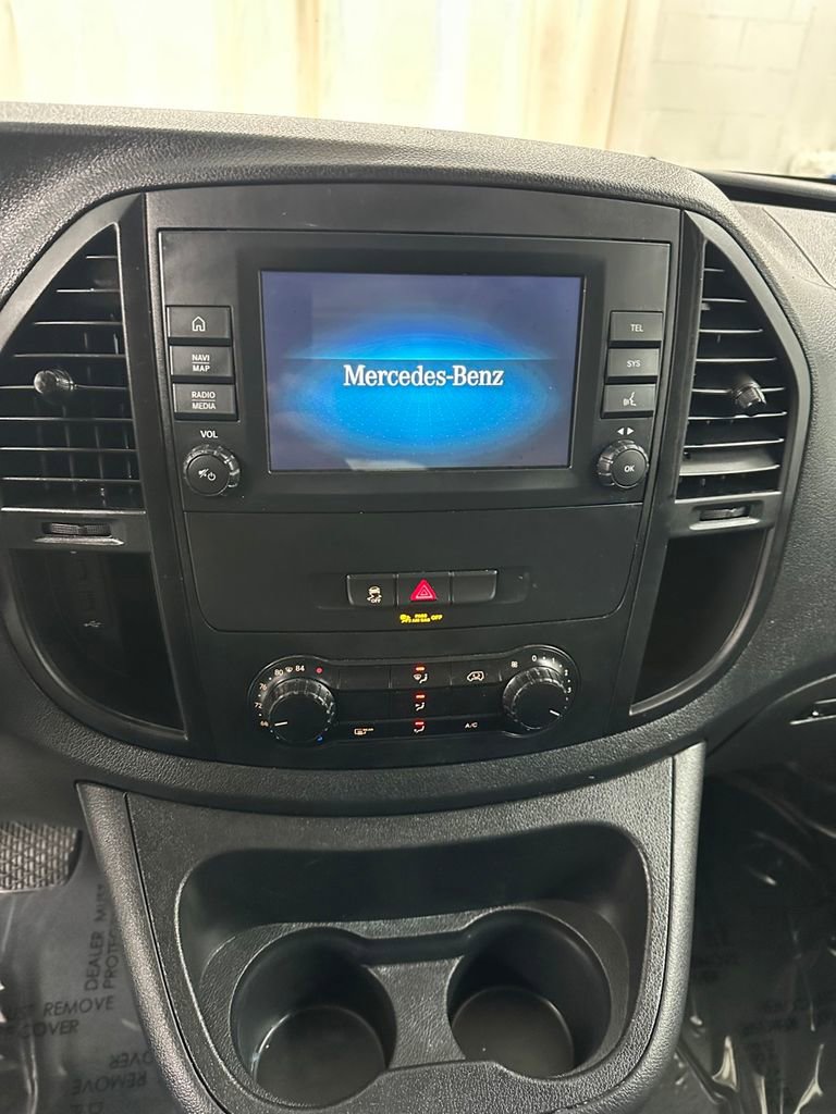 Used 2021 Mercedes-Benz Metris image 17