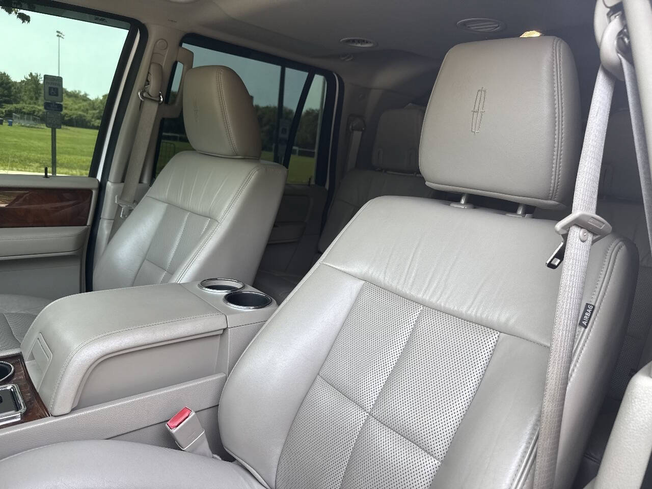 Used 2013 Lincoln Navigator L 2WD w/ HD Trailer Tow Pkg image 14