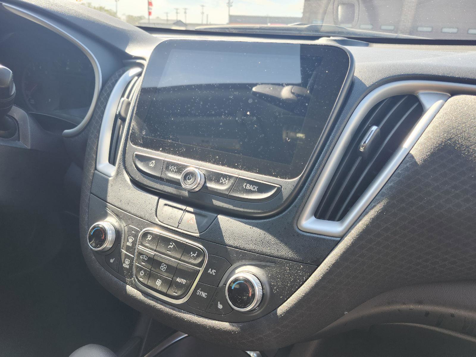 Used 2024 Chevrolet Malibu LT image 19