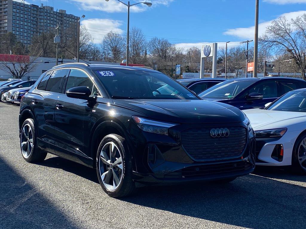 Used 2023 Audi Q4 e-tron Premium Plus w/ Premium Plus image 1
