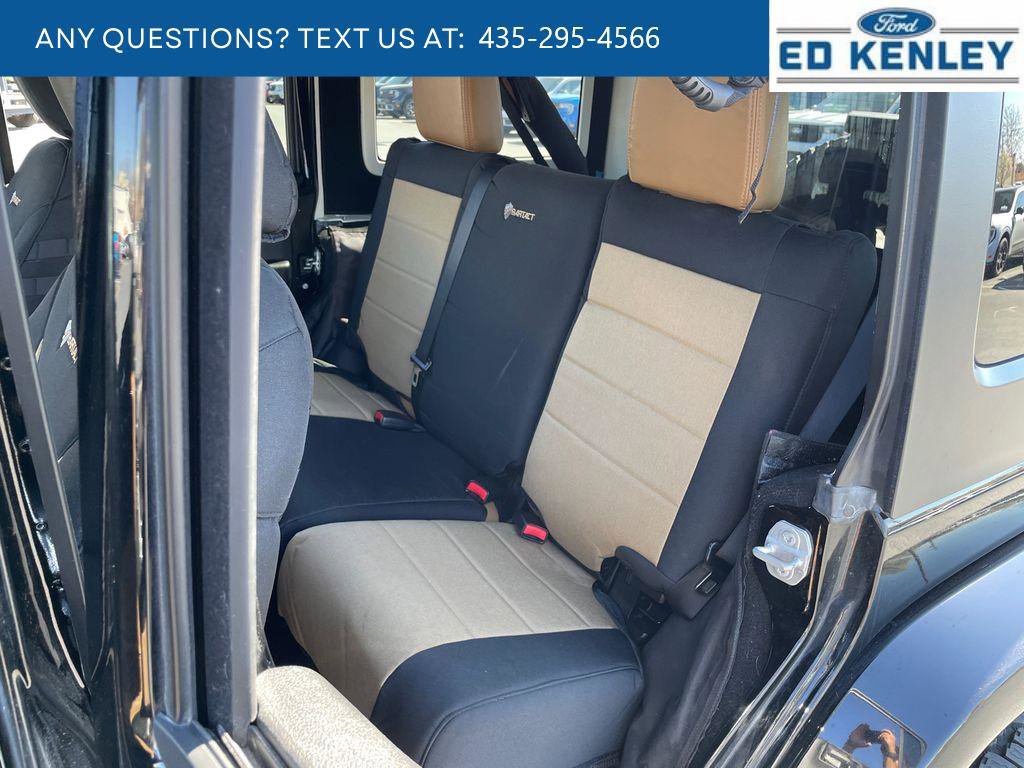 Used 2015 Jeep Wrangler Unlimited Sahara w/ Dual Top Group image 6