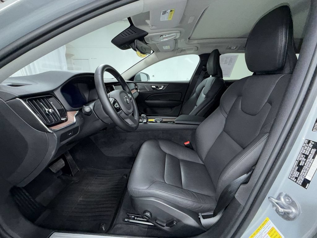 Used 2026 Volvo V60 B5 Cross Country Plus w/ Protection Package Premier AWD/4WD image 12