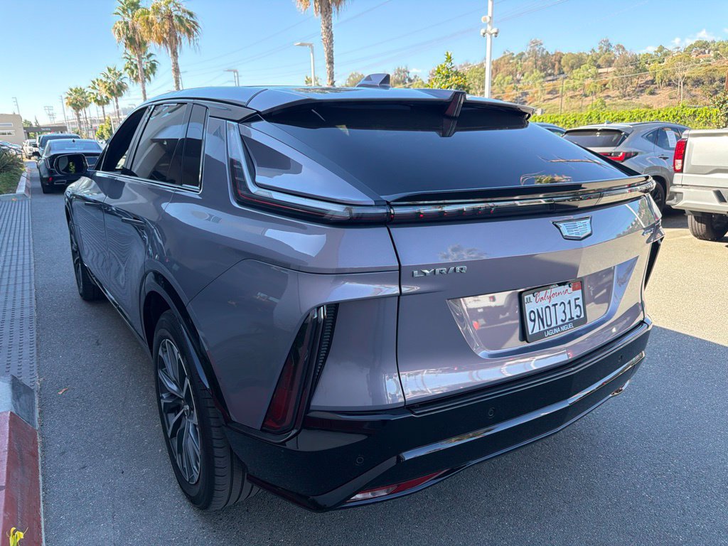 Used 2024 Cadillac Lyriq Sport RWD image 8