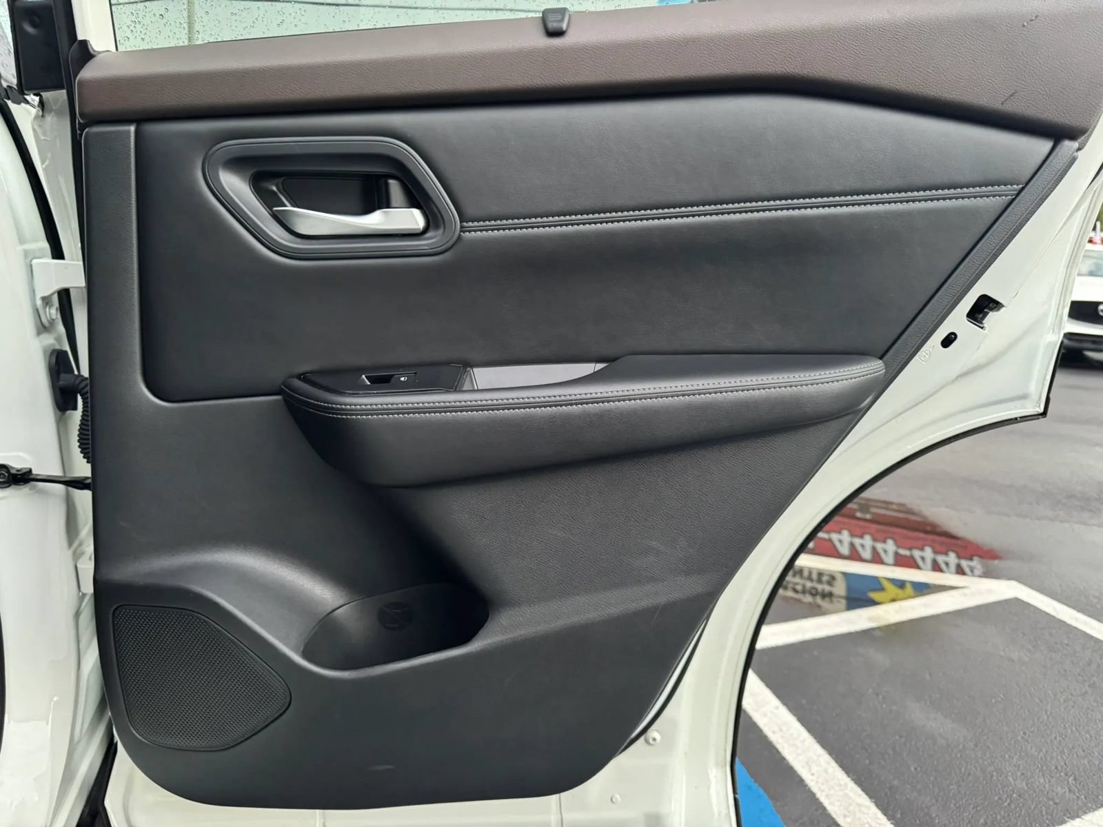 Used 2023 Nissan Rogue SV w/ SV Premium Package FWD image 22
