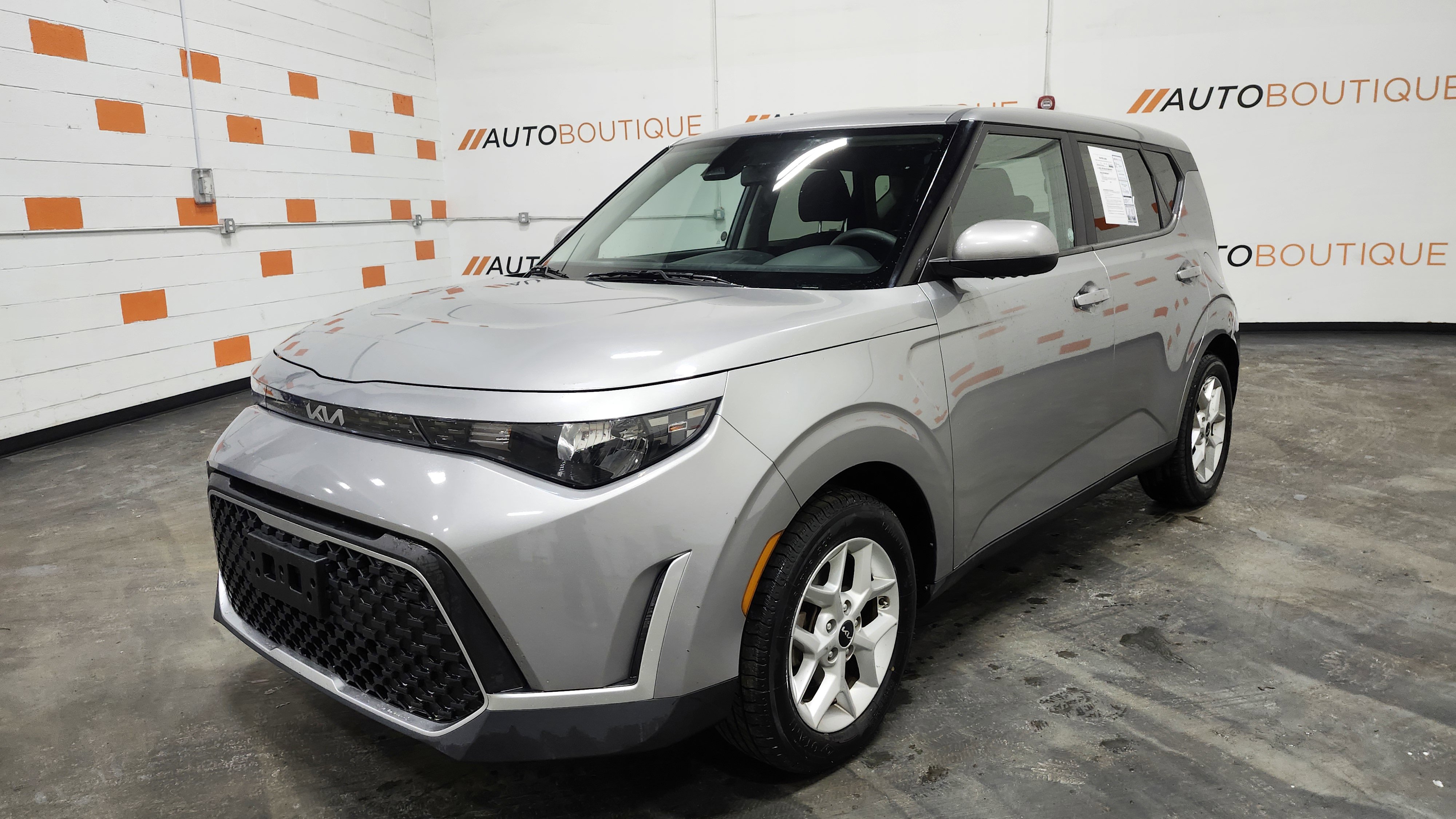 Used 2023 Kia Soul LX w/ Option Group 015 image 12