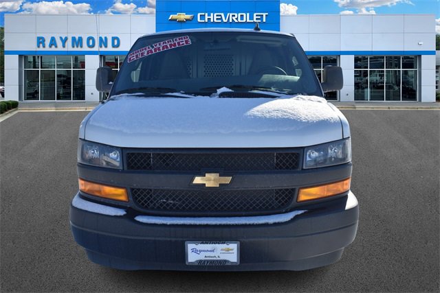 New 2025 Chevrolet Express 2500 Work Van w/ Driver Convenience Package image 8