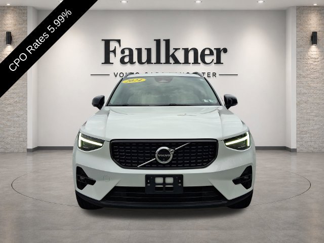 Certified 2024 Volvo XC40 B5 Ultimate w/ Climate Package AWD/4WD image 2