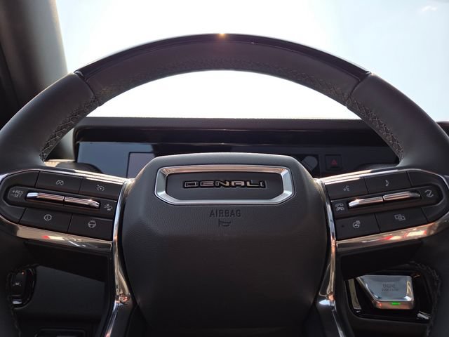 New 2026 GMC Yukon XL Denali w/ Advanced Technology Package AWD/4WD image 32