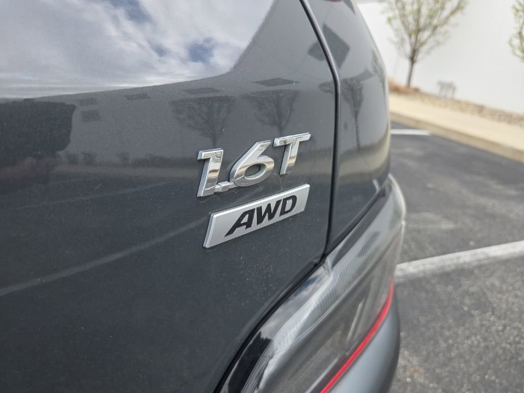 Used 2023 Hyundai Kona Limited w/ Cargo Package AWD/4WD image 12