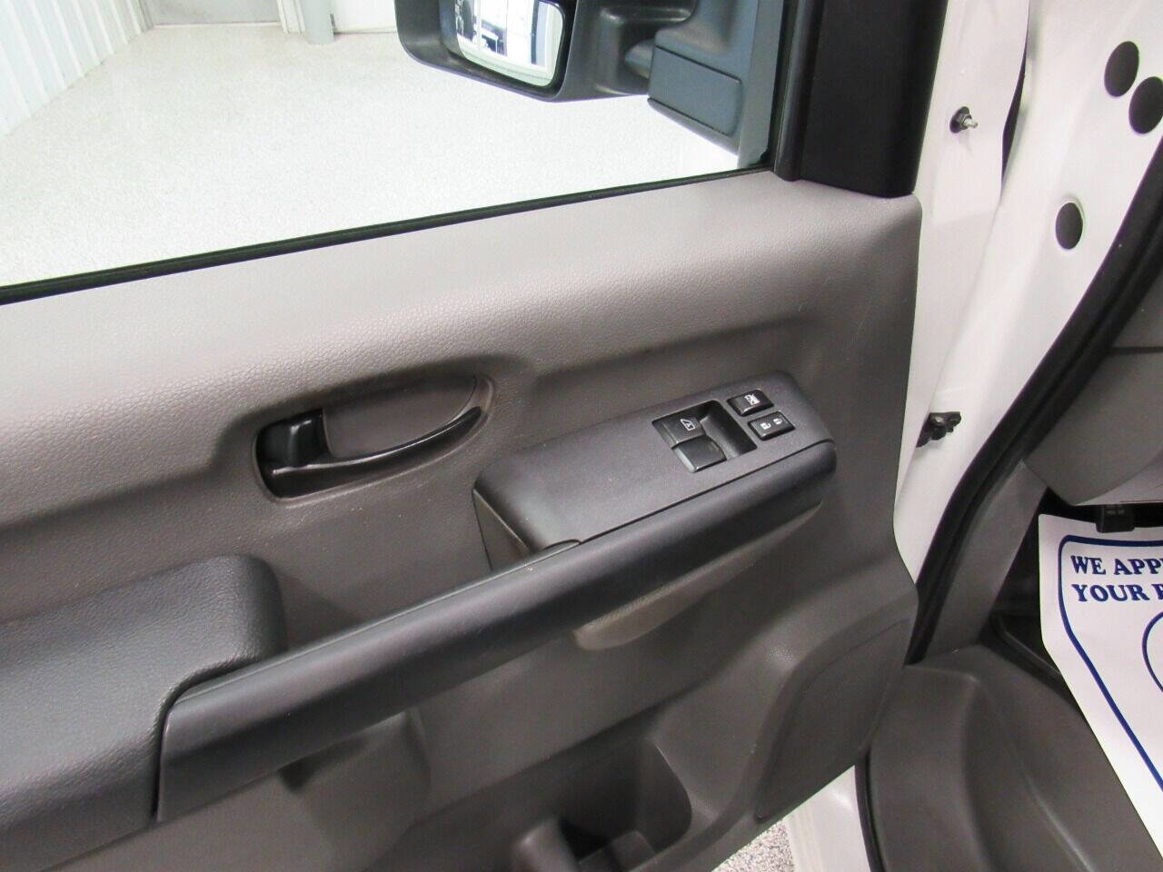 Used 2017 Nissan NV 3500 SV w/ Technology Package image 36