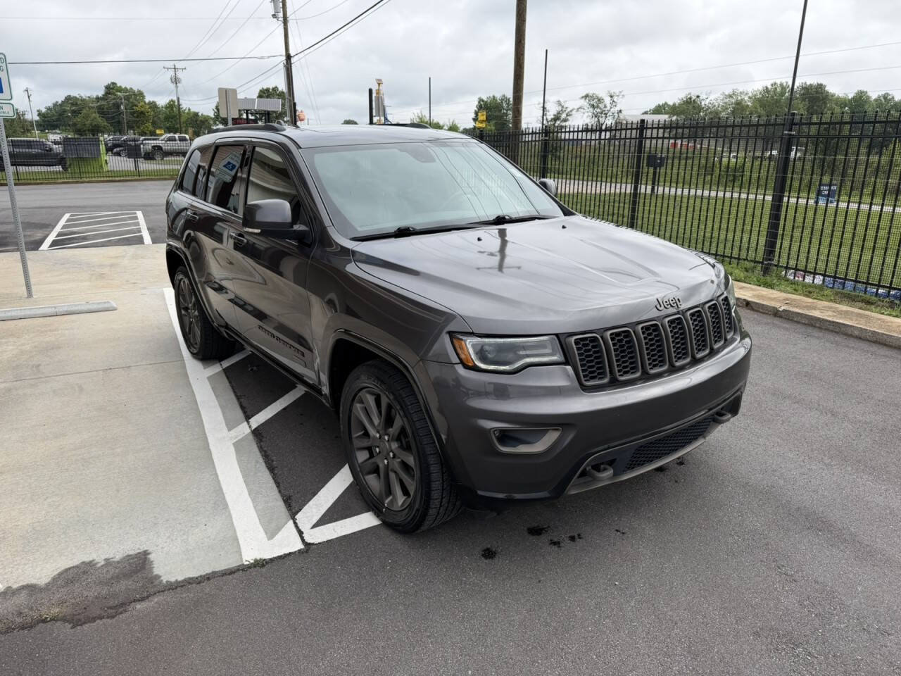 Used 2016 Jeep Grand Cherokee Limited 75th Anniversary RWD image 10