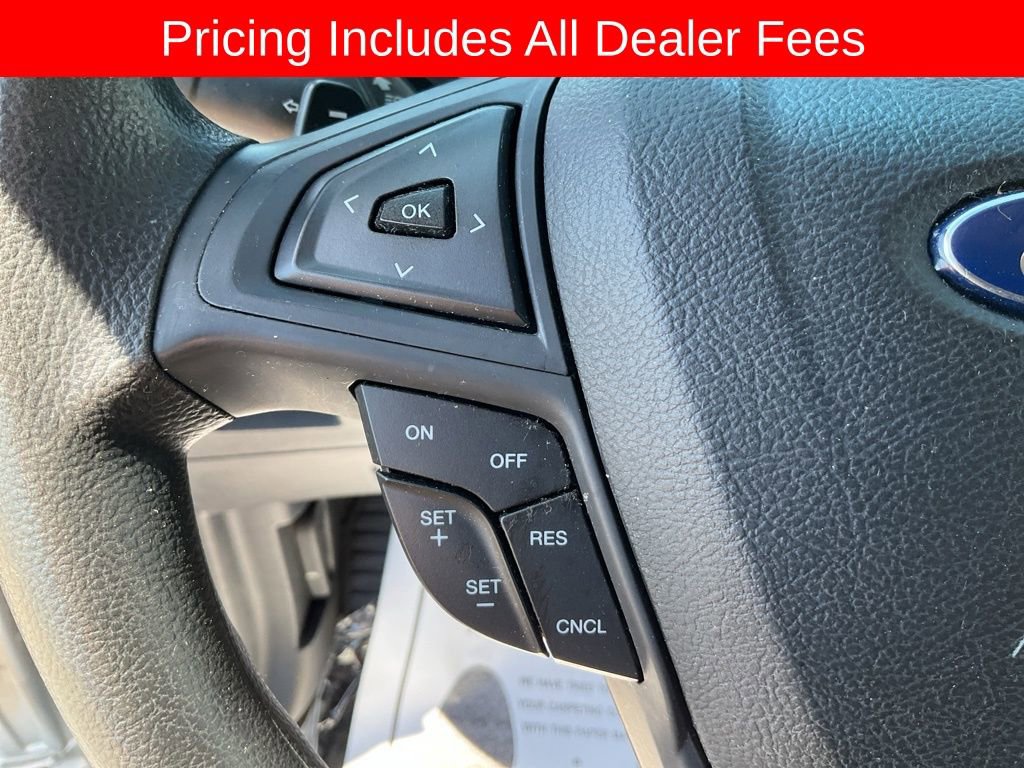 Used 2017 Ford Edge SE FWD image 7