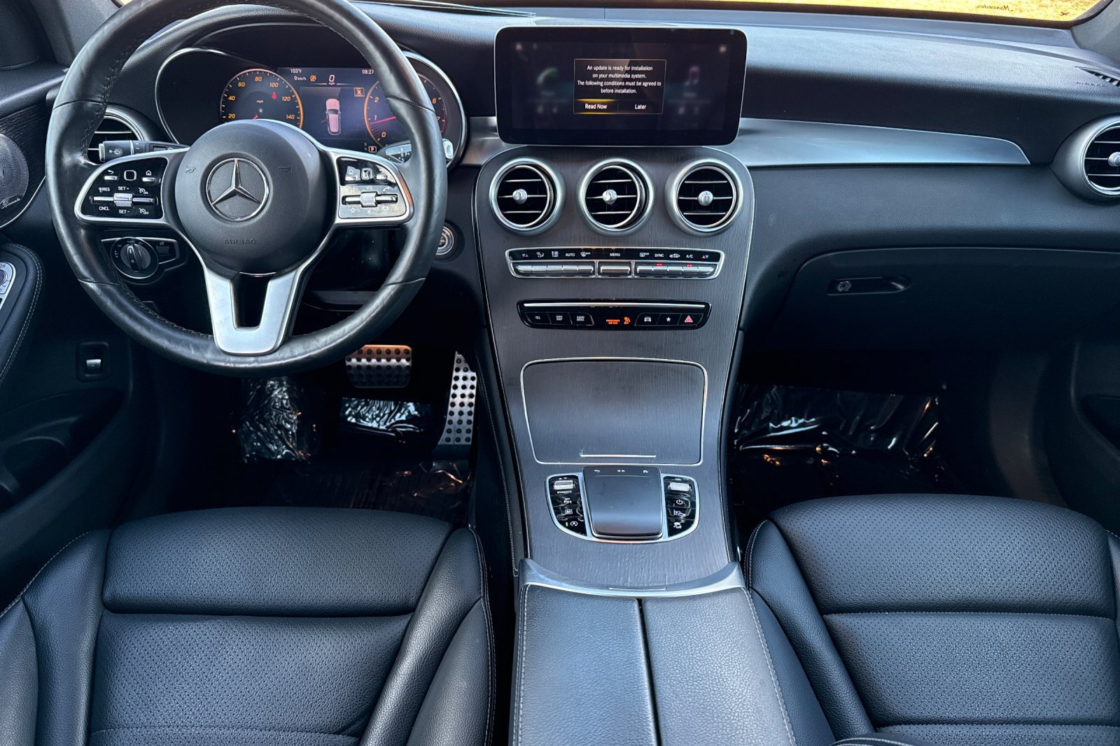 Used 2021 Mercedes-Benz GLC 300 4MATIC w/ AMG Line image 3
