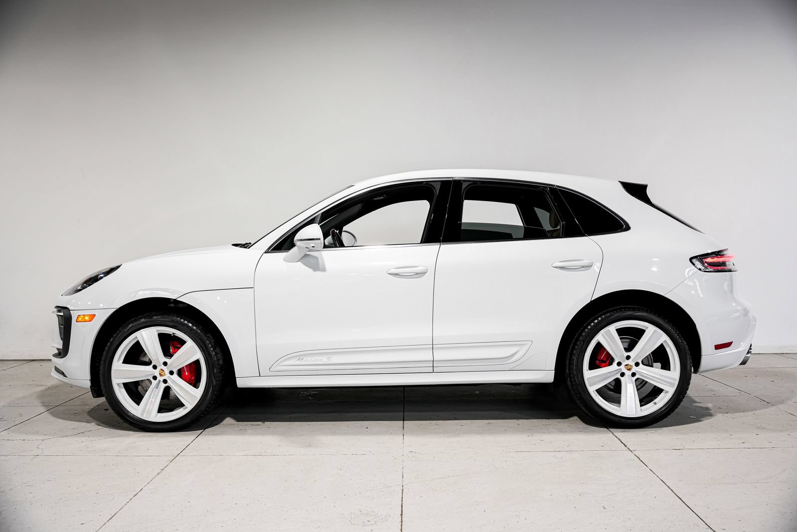 Used 2023 Porsche Macan S AWD/4WD image 7